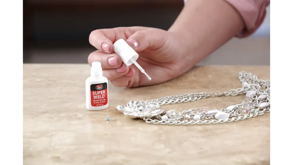 SuperWeld™ Brush-On Instant Adhesive
