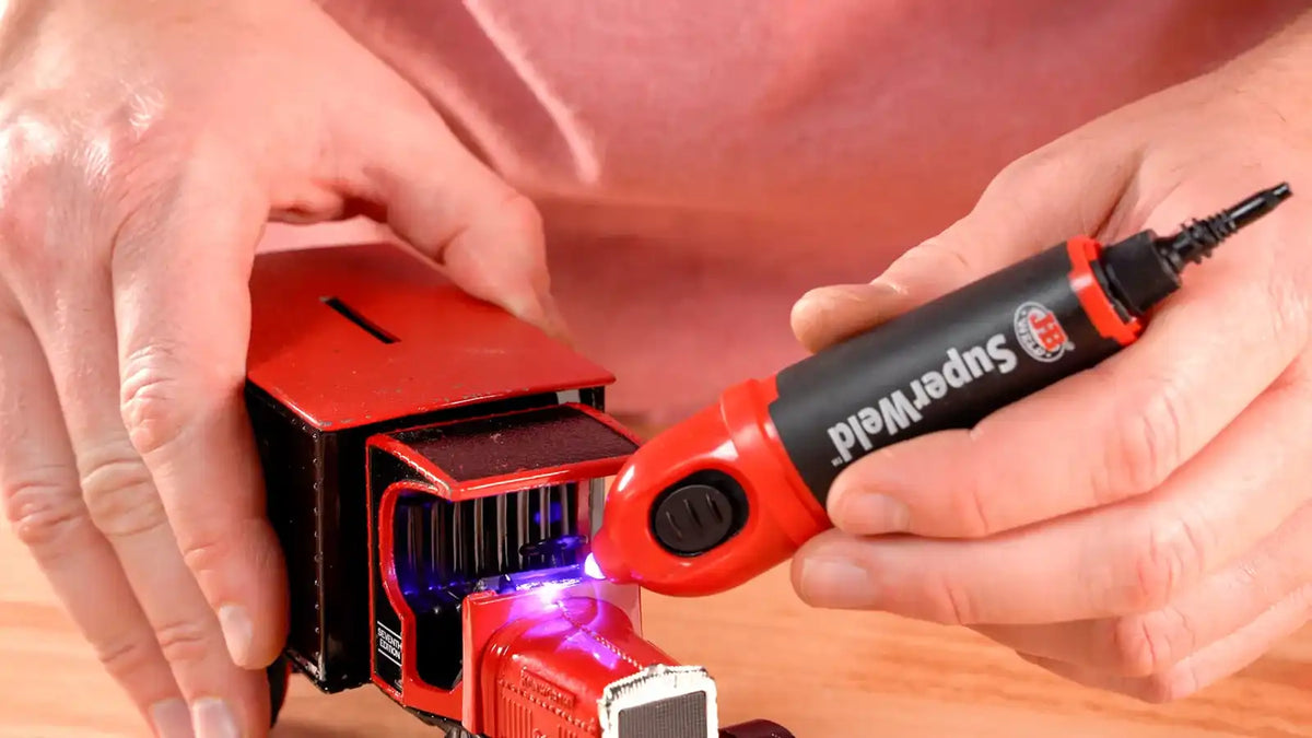 SuperWeld™ Light Activated Instant Glue