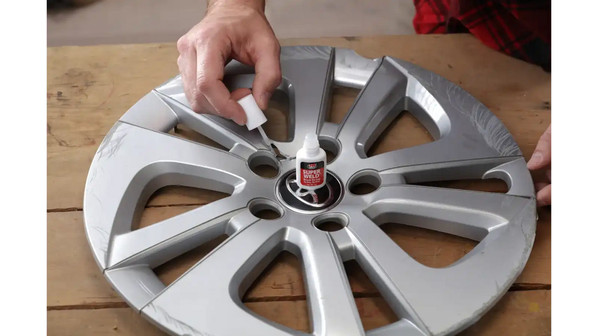 SuperWeld™ Brush-On Instant Adhesive