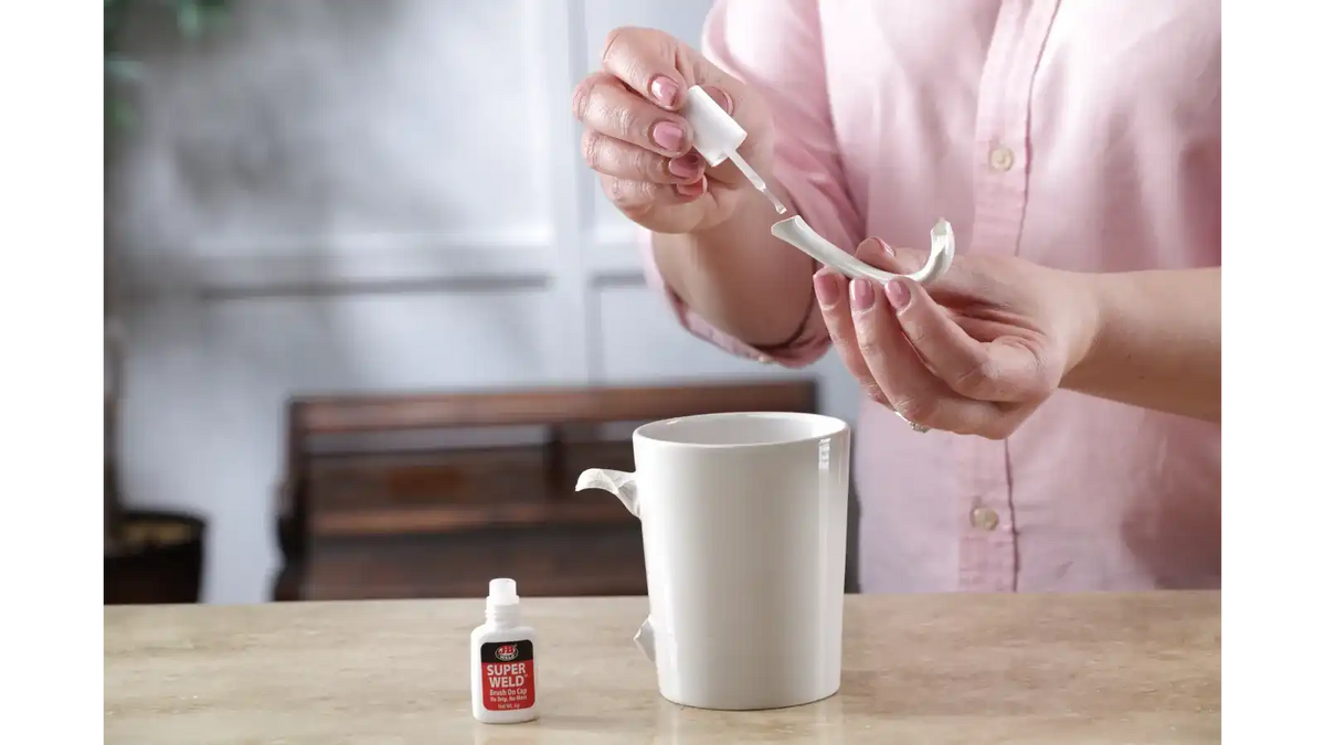 SuperWeld™ Brush-On Instant Adhesive